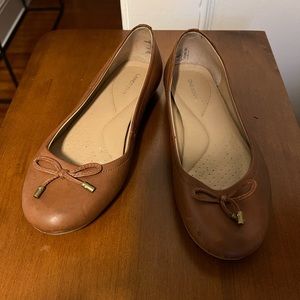 Lands End Camel Color Flats